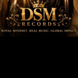 DSM RECORDS RADIO logo